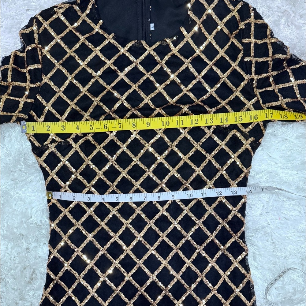 NWOT ✨Sequins Dress with Black and Gold Long Sleeve-Size-M - Picture 16 of 17